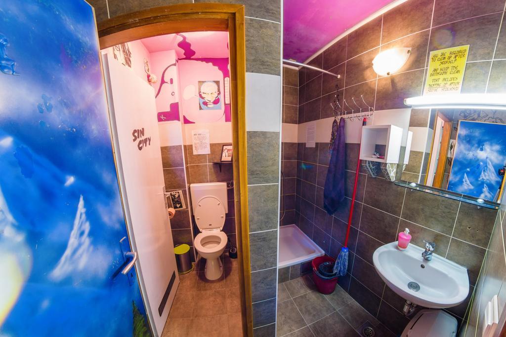 זאגרב Hostel Mali Mrak מראה חיצוני תמונה