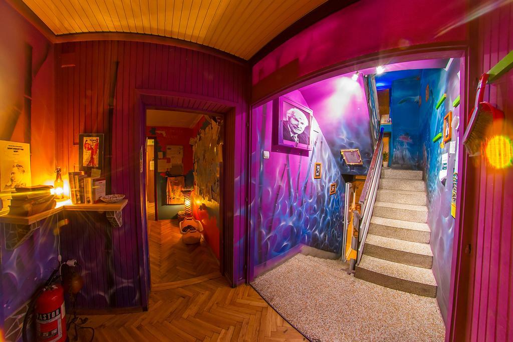 זאגרב Hostel Mali Mrak מראה חיצוני תמונה