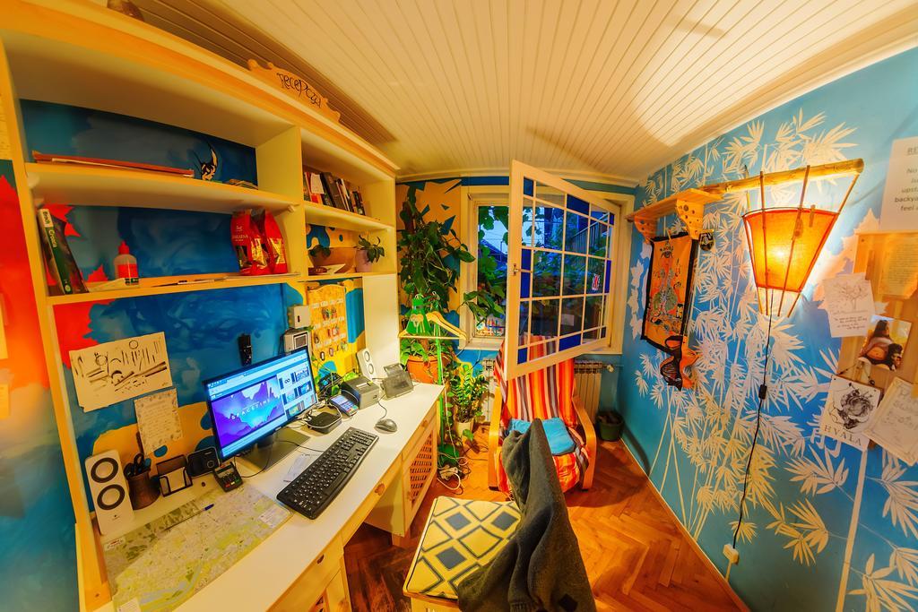 זאגרב Hostel Mali Mrak מראה חיצוני תמונה
