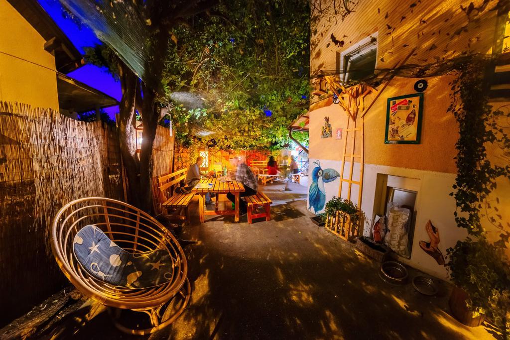 זאגרב Hostel Mali Mrak מראה חיצוני תמונה