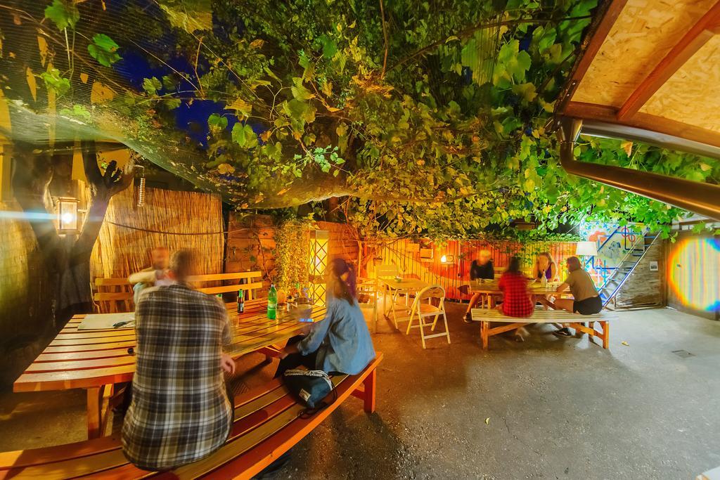 זאגרב Hostel Mali Mrak מראה חיצוני תמונה