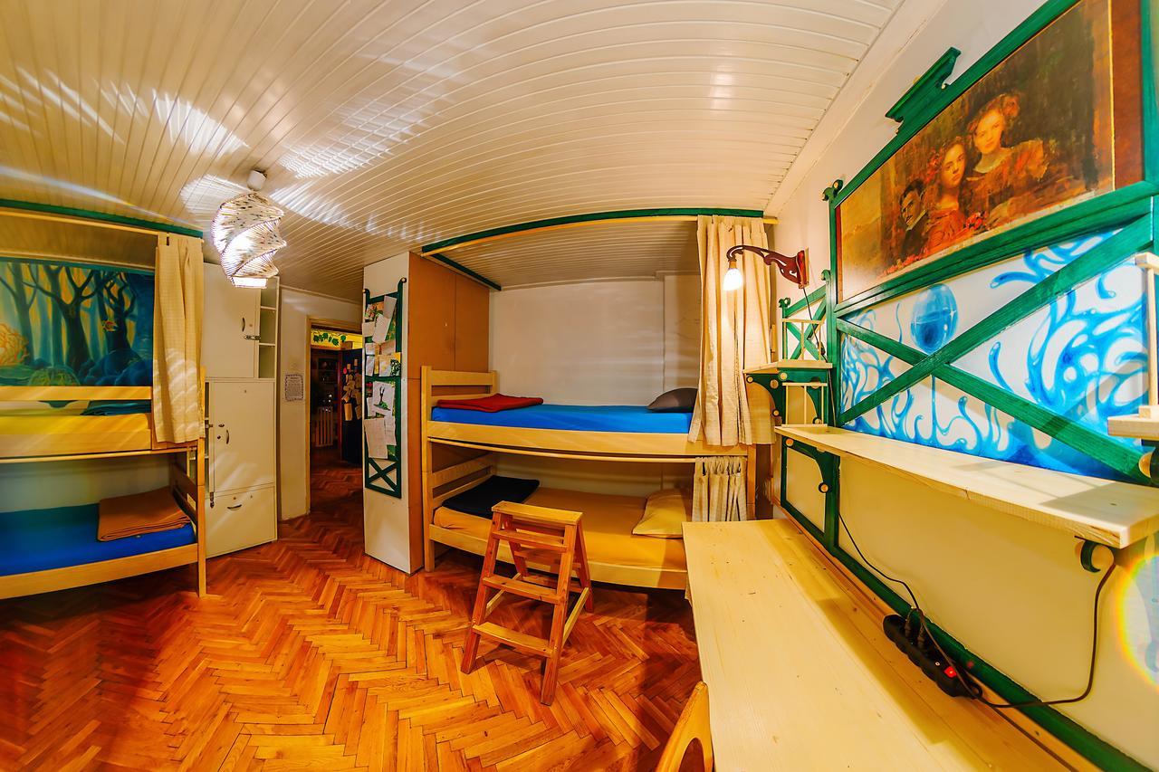 זאגרב Hostel Mali Mrak מראה חיצוני תמונה