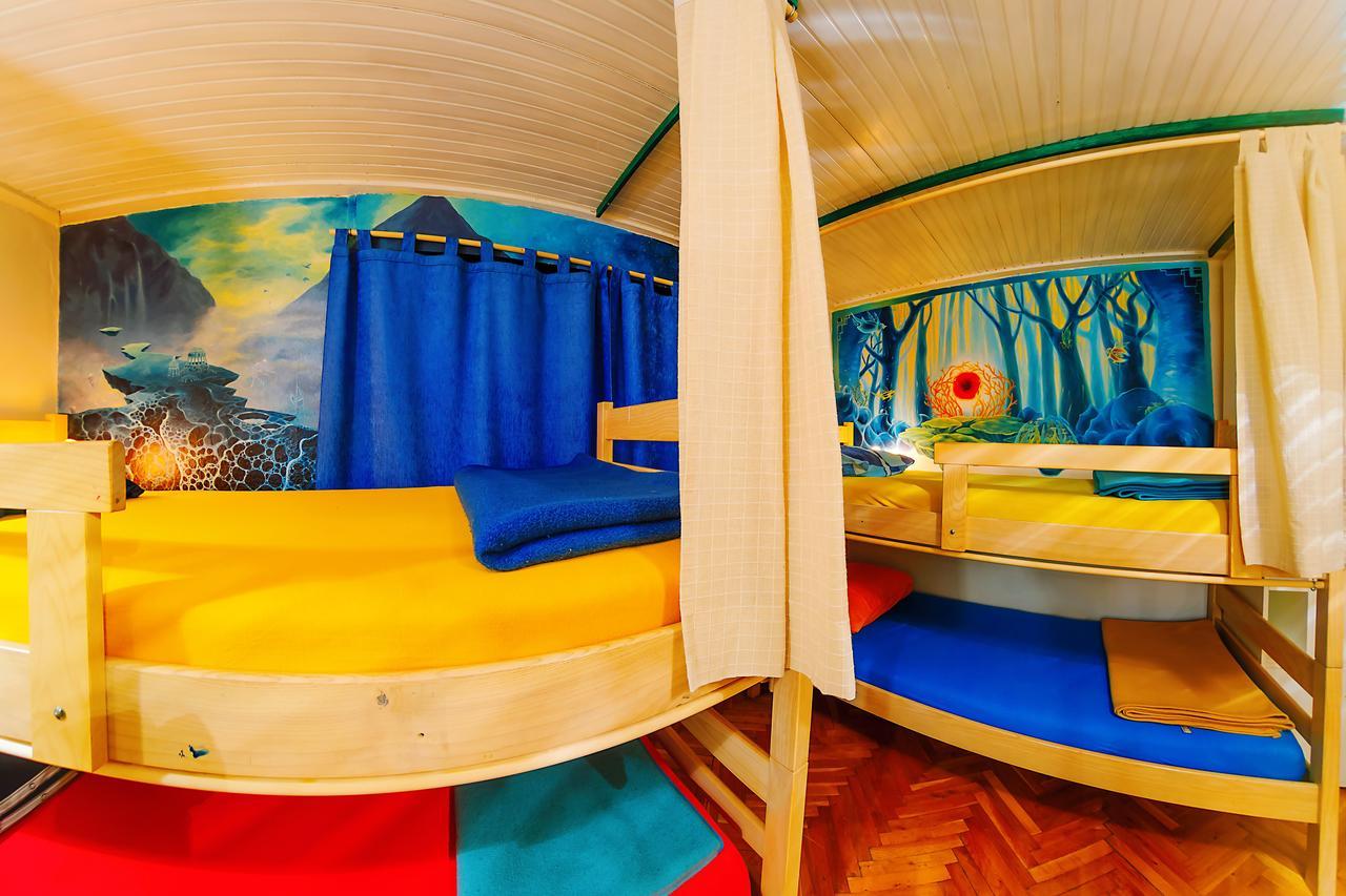 זאגרב Hostel Mali Mrak מראה חיצוני תמונה